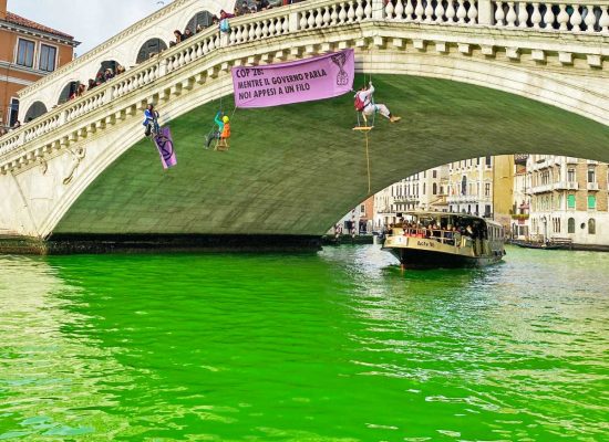 Venezia - Il Canal Grande colorato di verde