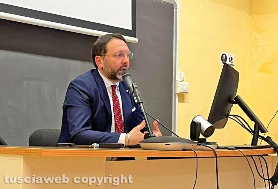 Il docente Michele Zizza