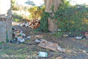 Viterbo - La discarica a cielo aperto al Riello