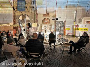 Viterbo - L'incontro della sindaca Chiara Frontini a piazza del comune