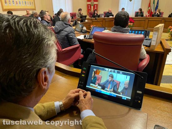 Viterbo - Provincia - Il nuovo sistema nella sala del consiglio