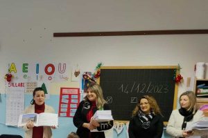 Viterbo - La consegna degli album "Colora la città di Viterbo"