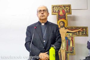 Il vescovo di Civitavecchia Gianrico Ruzza