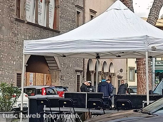 Viterbo - Il palco del concerto di Cristina D'Avena blocca gli autobus e il traffico - I vigili urbani sul posto