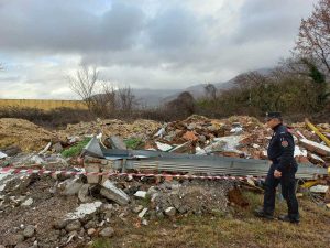 Rieti - Carabinieri - Sequestrati rifiuti pericolosi