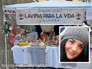 Capranica - La bancarella dell'associazione Lavinia para la vida - Scialla in piazza San Francesco