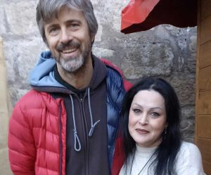 Kim Rossi Stuart a Viterbo posa con una fan