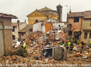Canale Monterano - L'esplosione e il crollo di una palazzina in via Monti