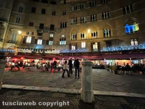 Siena - Le luminarie in piazza del Campo