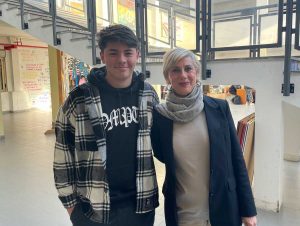 Civitavecchia - La dirigente scolastica Maria Federici e il giovane rugbista Benjamin Lizarraga Avellaneda