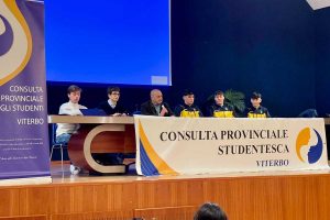 Sport - Calcio - Fc Viterbo - La delegazione gialloblù all'incontro "Lo sport come punto di riferimento per i giovani"