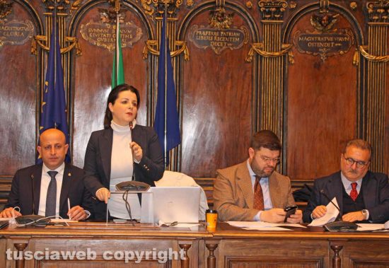 Viterbo - Consiglio comunale straordinario deposito scorie radioattive