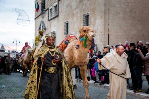 Presepe vivente di Tarquinia - I Re Magi a dorso di cammello