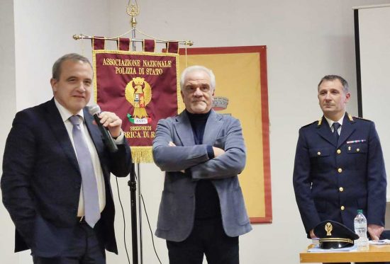 Fabrica di Roma - Questore Vinci, sindaco Claudio Ricci_ e vicepresidente Anps Egisto Feliziani