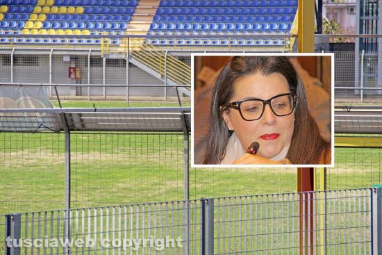 Lo stadio Rocchi nell'abbandono e nel riquadro la sindaca Chiara Frontini