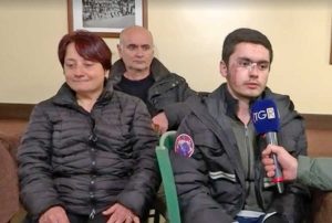 Canale Monterano - Simone, il giovane estratto vivo dalle macerie del crollo della palazzina in via dei Monti e la sua famiglia
