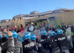 Vicenza - Scontri al corteo contro la presenza di Israele alla fiera Vicenza Oro