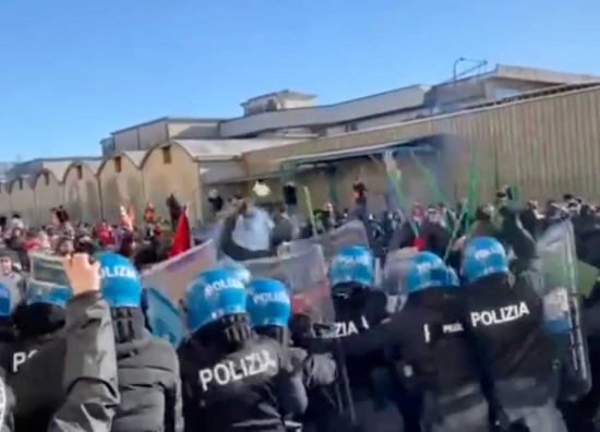 Vicenza - Scontri al corteo contro la presenza di Israele alla fiera Vicenza Oro
