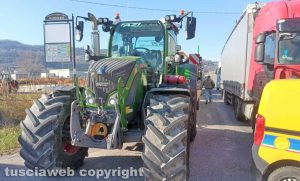 Orte - Agricoltori al casello autostradale