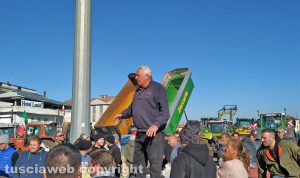 Orte - Agricoltori in protesta al casello autostradale - L'organizzatore del presidio Tonino Monfeli