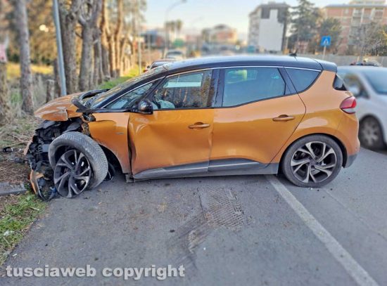 Viterbo - Incidente su via Garbini