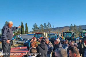 Orte - Agricoltori in protesta al casello autostradale