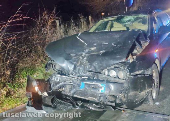 Viterbo - Scontro tra auto sulla Cassia Sud, una donna ferita