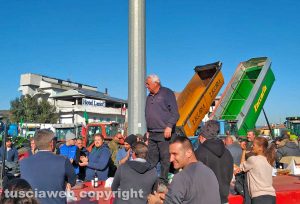 Orte - Agricoltori in protesta al casello autostradale - L'organizzatore del presidio Tonino Monfeli