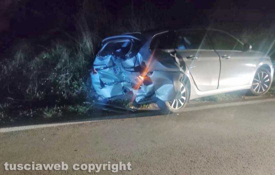 Viterbo - Scontro tra auto sulla Cassia Sud, una donna ferita