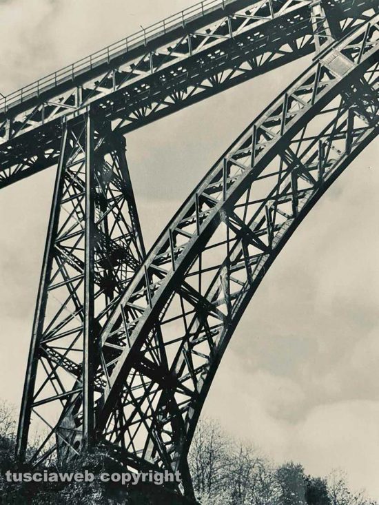 Ronciglione - Ponte in ferro sul Rio Vicano