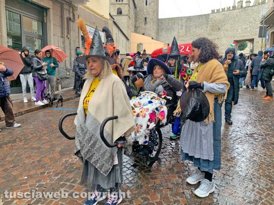 Viterbo - La calza della Befana più lunga del mondo - Edizione 2024