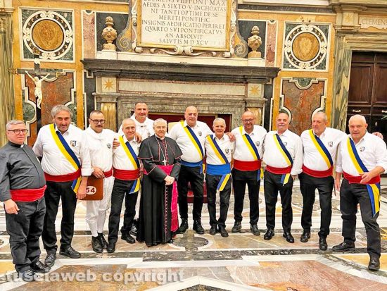 Roma - I facchini di Santa Rosa in udienza da Papa Francesco