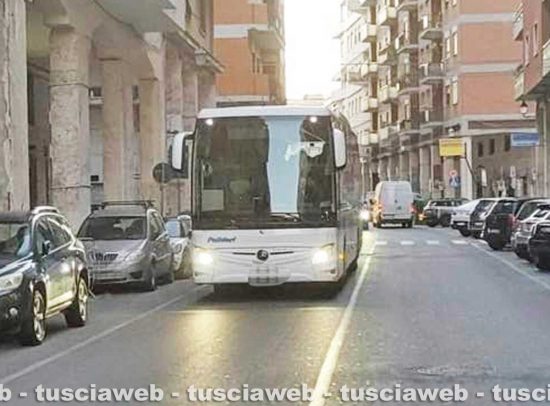 Civitavecchia - Bus privati a corso Marconi