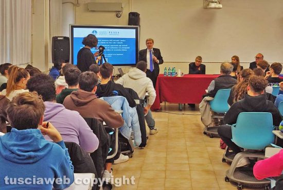 Civitavecchia - L'ex ministro Giovannini al Marconi