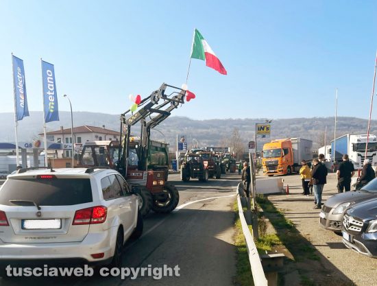 Orte - Agricoltori al casello autostradale