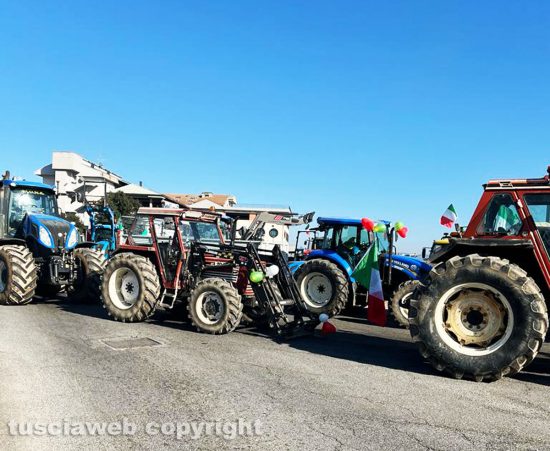 Orte - Agricoltori al casello autostradale 