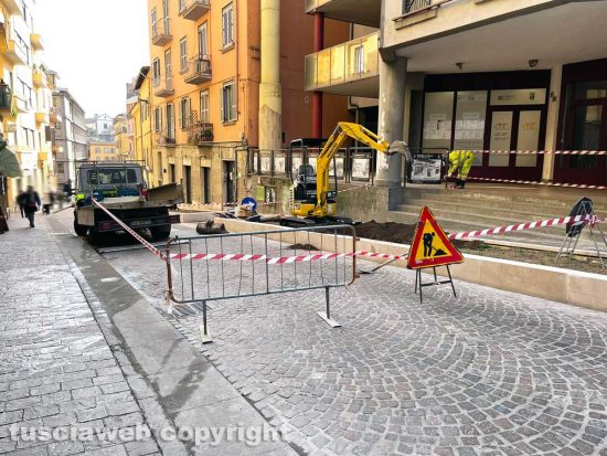 Viterbo - Via Matteotti - Guasto a un cavo dell'alta tensione