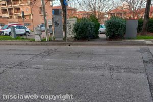 Viterbo - Le strisce pedonali nel quartiere Ellera