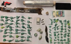 Carabinieri - Spaccio di droga tra Canepina e Caprarola - Il materiale sequestrato