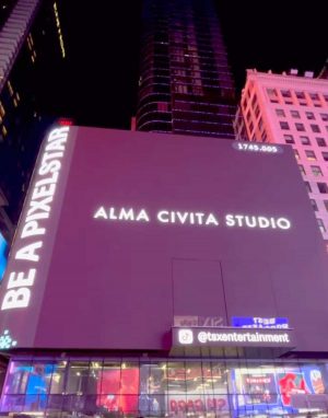 New York - Alma Civita Studio tra le insegne luminose di Times Square