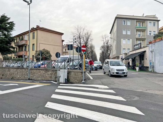Viterbo - L'incrocio e il semaforo del Pilastro