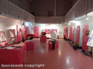 Viterbo - Via Saffi - La mostra sul trasporto della macchina di Santa Rosa
