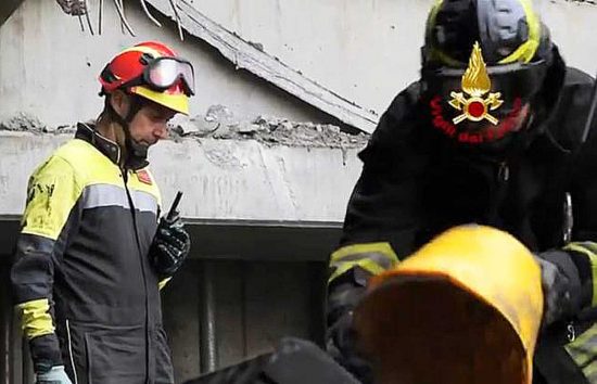 Crollo Firenze - Vigili del fuoco al lavoro