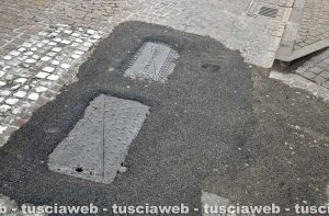 Viterbo - Quartiere San Pellegrino - Asfalto al posto dei sanpietrini
