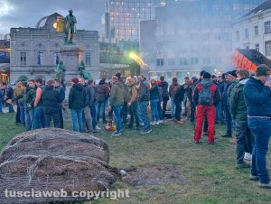 Bruxelles - Agricoltori in protesta davanti all'Europarlamento