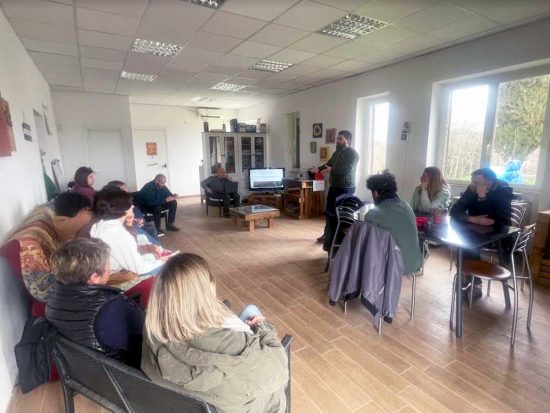 Nepi - L'associazione Libera contro le mafie ha visitato la fattoria Crocevia 