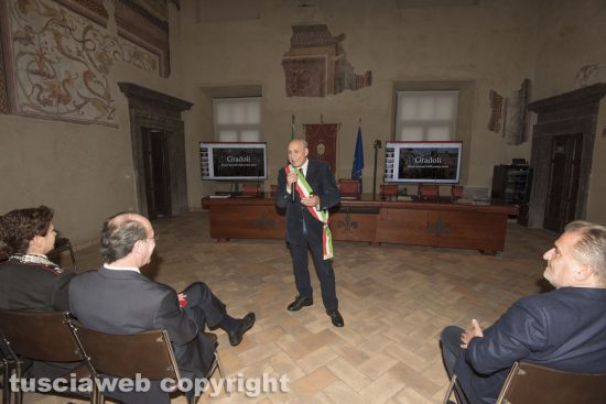 Gradoli - Inaugurazione Museo del Costume - il sindaco Attilio Mancini