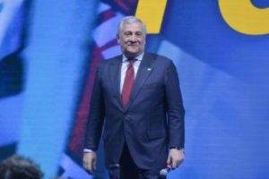 Forza Italia, Tajani eletto segretario: “Lavoriamo inseguendo la vittoria”