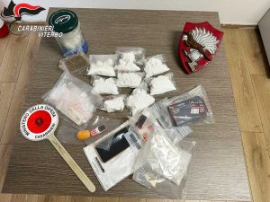 Gallese - La droga sequestrata durante il blitz dei carabinieri