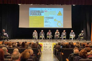 Montalto di Castro - L'assemblea pubblica al teatro Lea Padovani